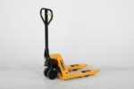 Hand pallet truck 2500 kg, forks 650 mm, I41632