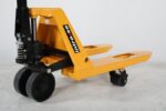 Hand pallet truck 2500 kg, forks 650 mm, I41632 - Image 7