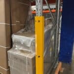 Aluseriiuli posti külge kinnituv postikaitse, kollane